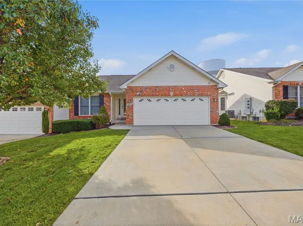 63 Coppergate Ct #19B, Saint Peters, MO 63376