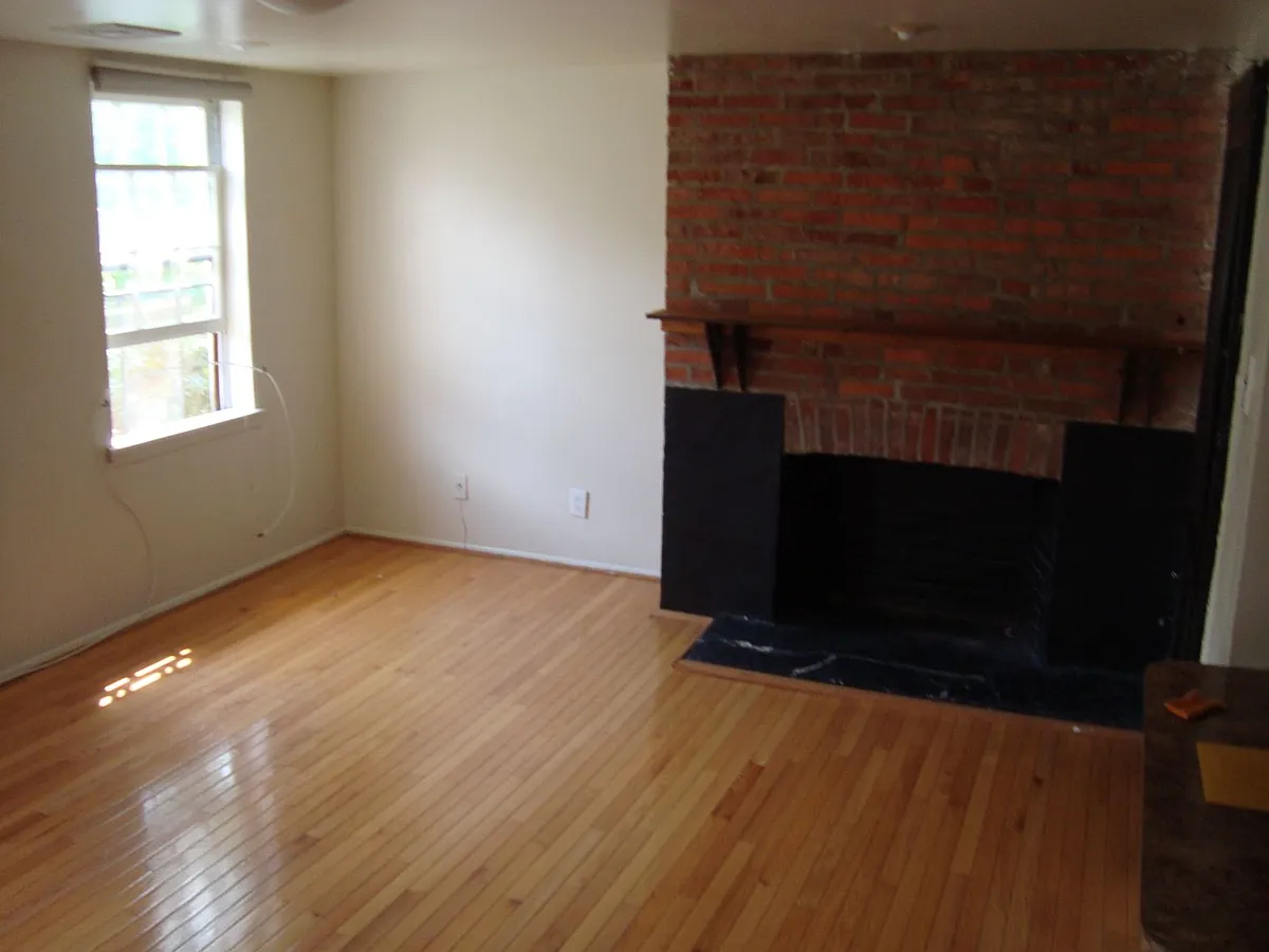 Building Photo - 931 Spruce St #G