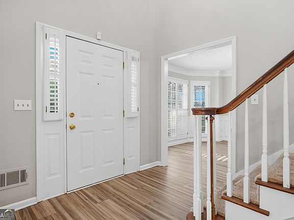 3rd image of 2770 Cambridge Hills Rd