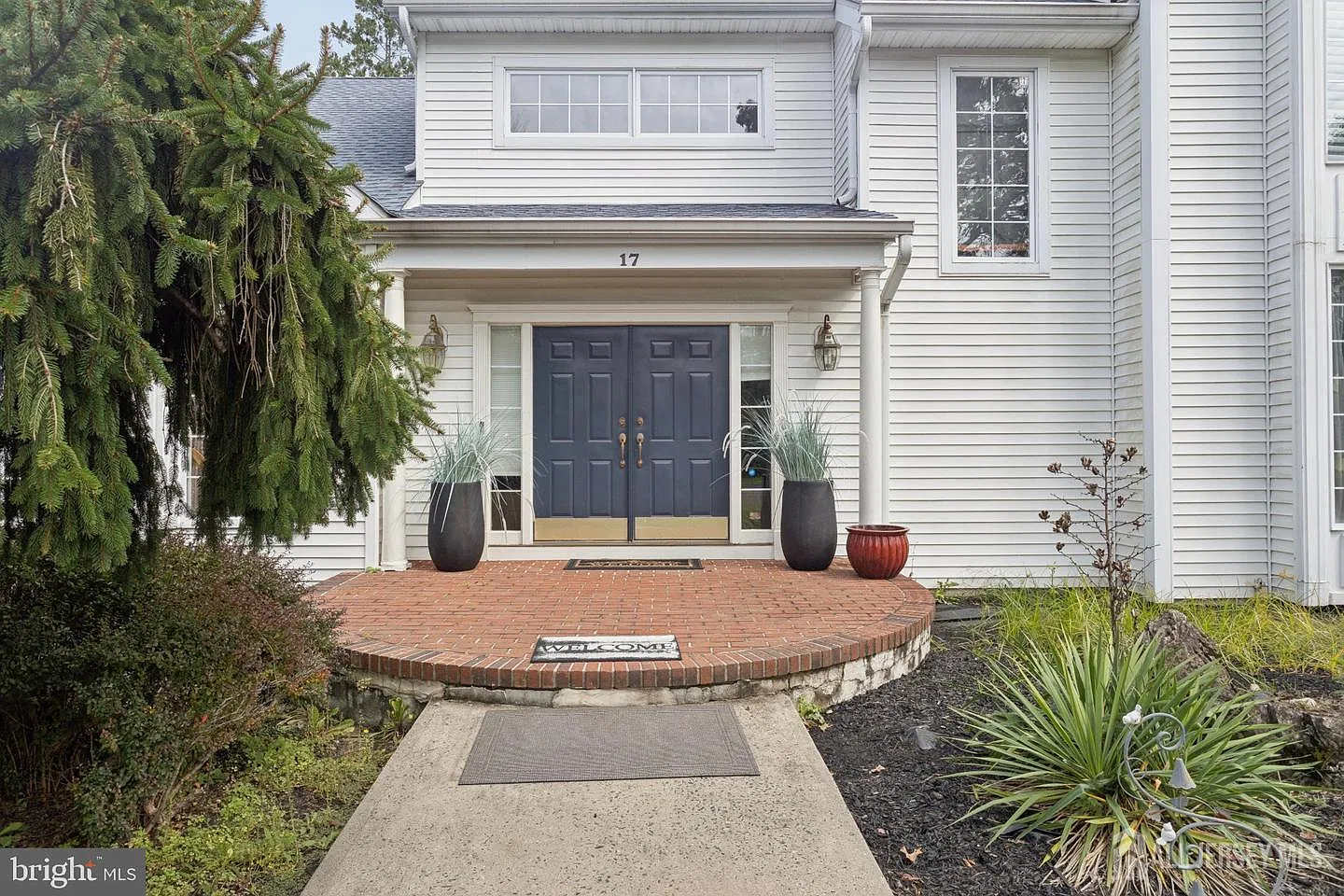4 bed, 3.5 bath, 3943 sqft, $7,000 — Photo 3