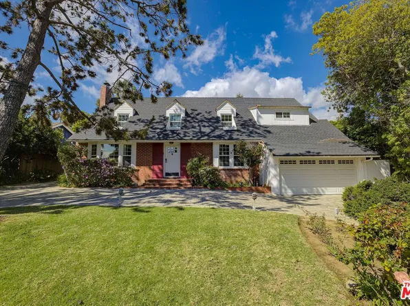 135 N Canyon View Dr, Los Angeles, CA 90049