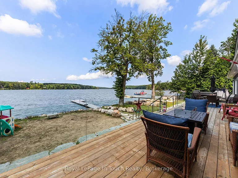 86 Andrew Dr — Photo 6