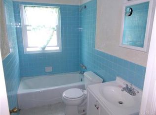 43 Pendell Rd, Poughkeepsie, NY 12601