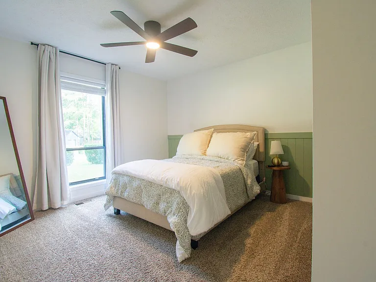 513 Andrea Ct — Photo 15