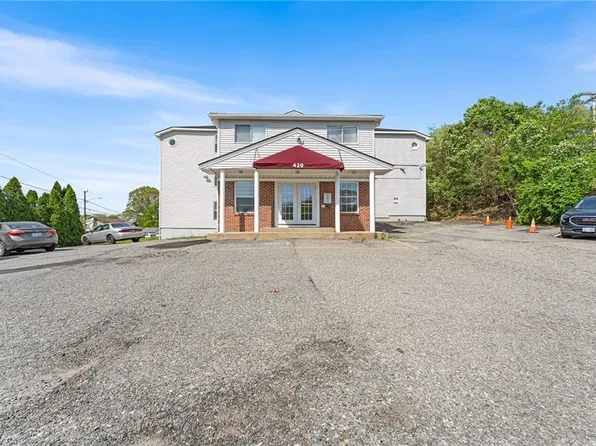 420 Woodward Rd APT 28, North Providence, RI 02904