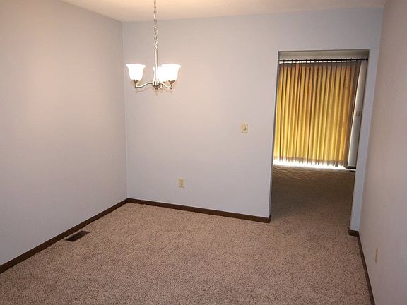 5th image of 3704 N Melcosta Dr