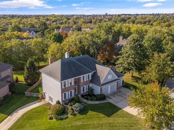 14013 Granada Rd, Leawood, KS 66224