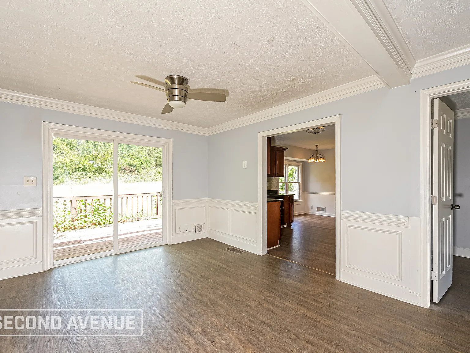 3 bed, 2.0 bath, 1551 sqft, $2,395 — Photo 2