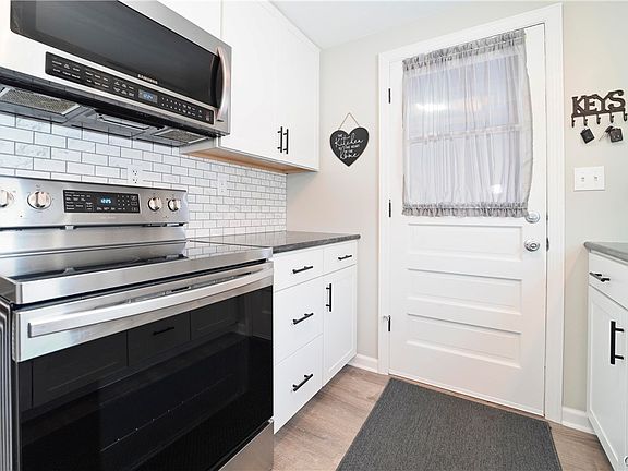 2nd image of 5845 Marlow Dr