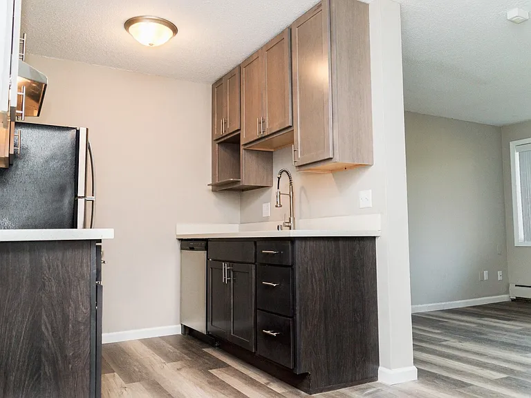 The Birchway Apartments — Photo 27