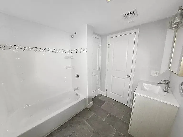 588 Adams St #2 — Photo 7