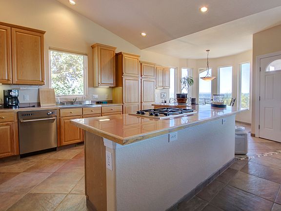 Generous Chef's Kitchen