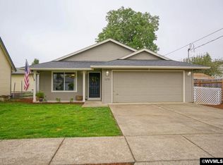 1275 N 4th Ave, Stayton, OR