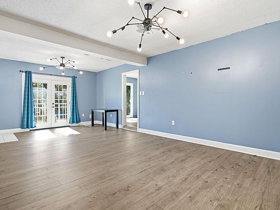 3rd image of 3 New Perry Rd