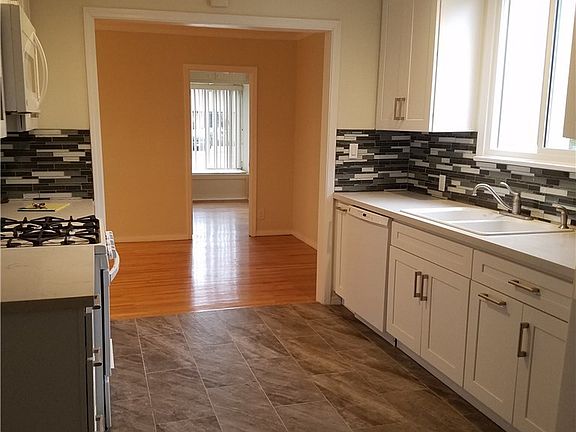 5th image of 7427 Quakertown Ave