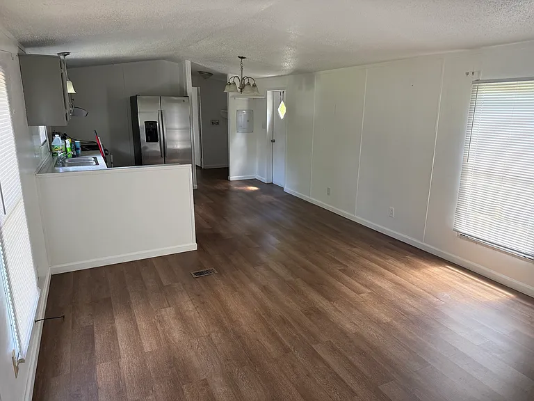 3011 Maple Grove Rd — Photo 4