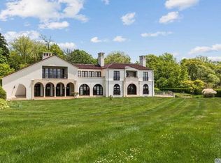 717 Short Beach Rd, Saint James, NY 11780