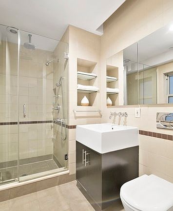 3rd image of 631 E 9th St APT 3A