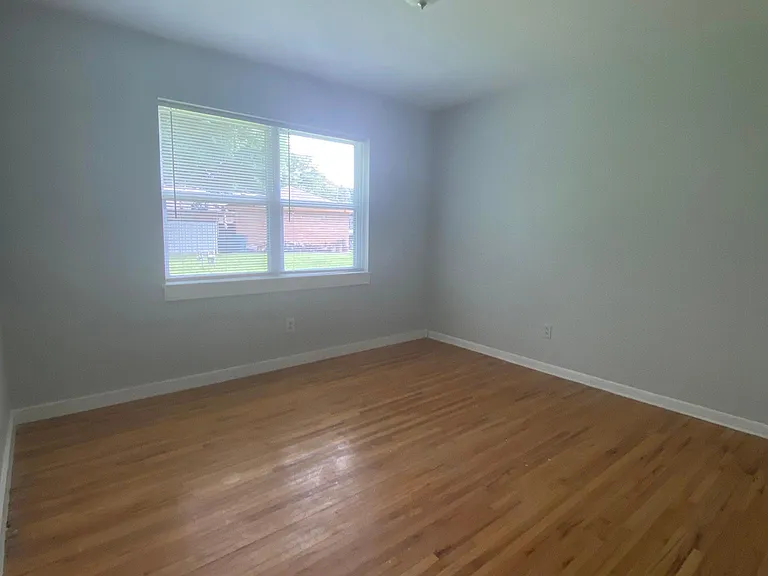 1610 Periwinkle St — Photo 16