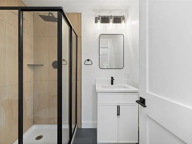 5 Melrose St #5 — Photo 9
