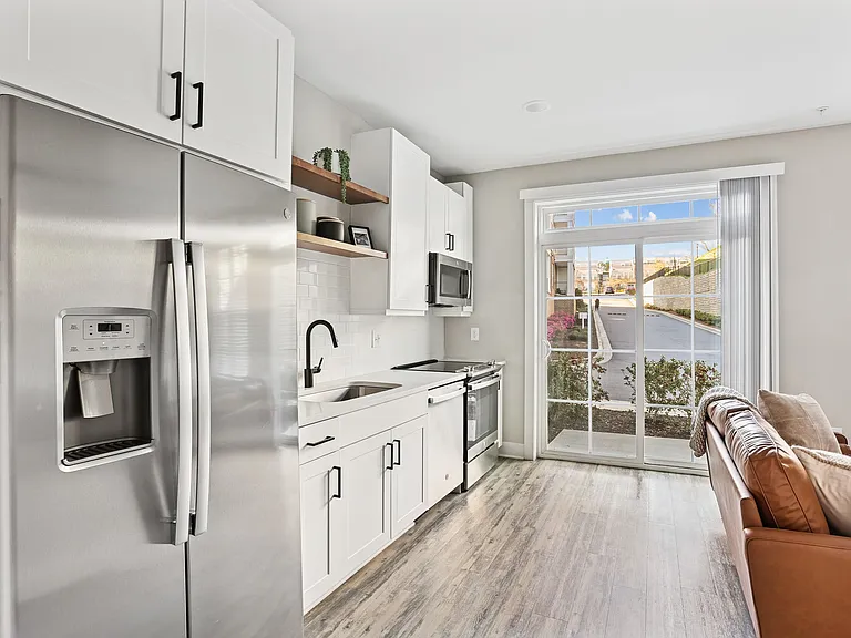 Broadstone Upper Westside — Photo 40