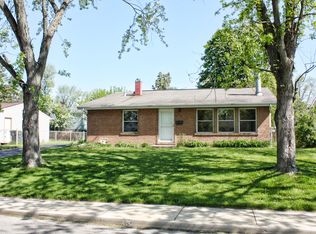 112 Cordova Rd, Carpentersville, IL 60110