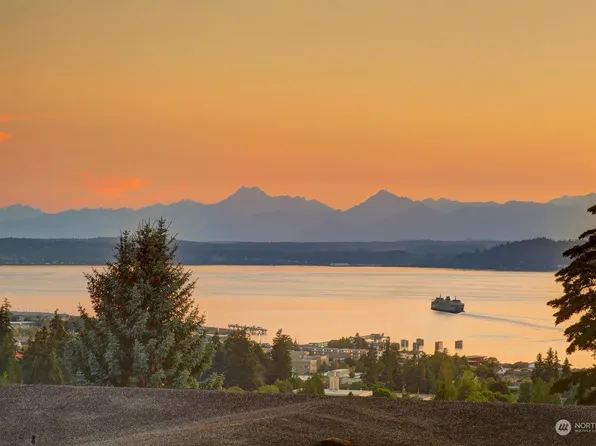 1251 Vista Way, Edmonds, WA 98020