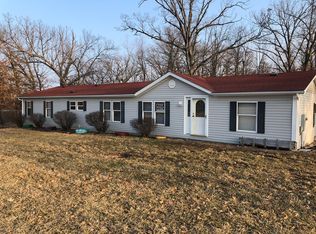 204 Navajo Ln, Wright City, MO 63390
