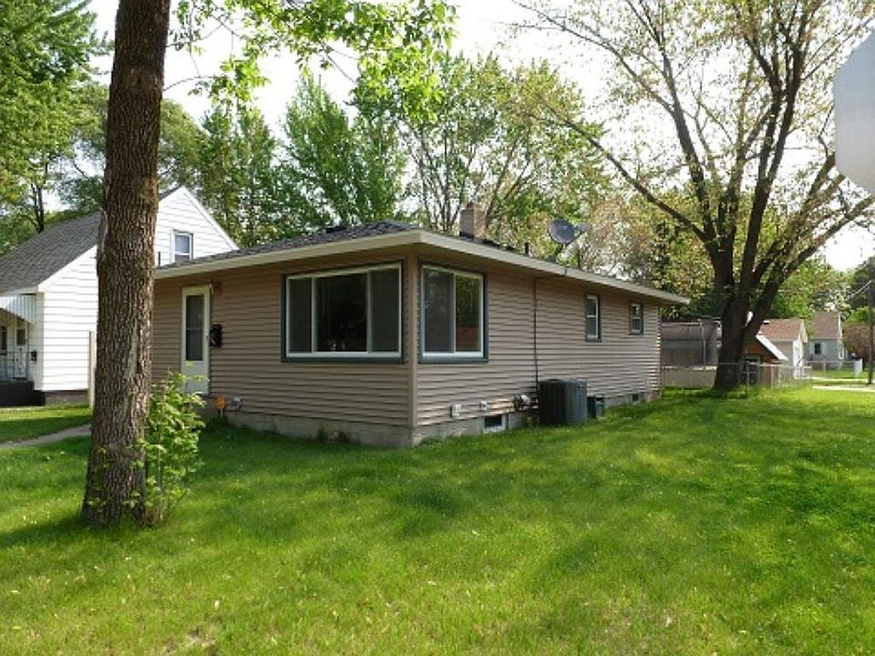 1st image of 200 29th Ave N