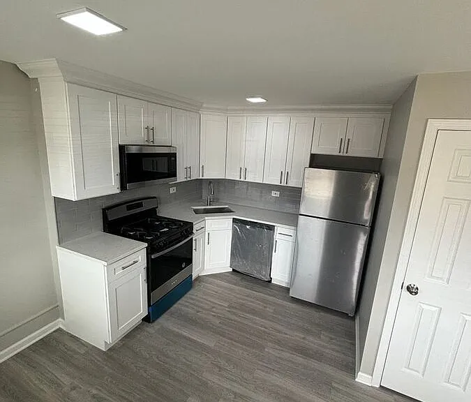 760 Main St #L — Photo 1