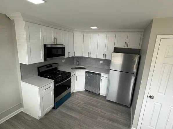 760 Main St Unit L, Antioch, IL 60002