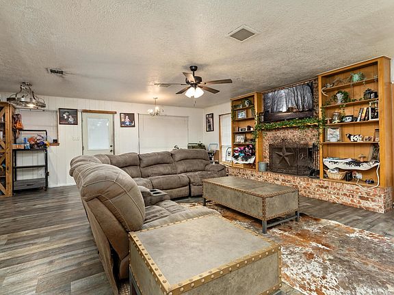 5th image of 1589 Fm 163 Rd