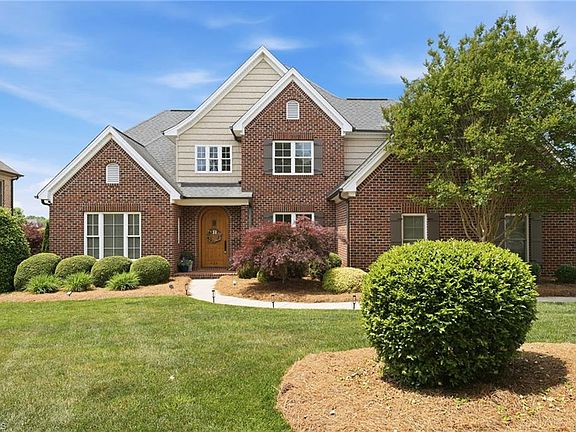 2nd image of 926 Windalier Ln