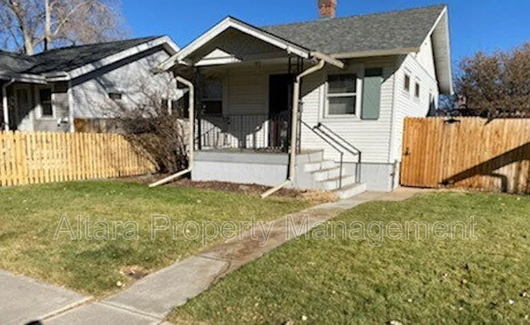 1824 S Franklin St — Photo 1