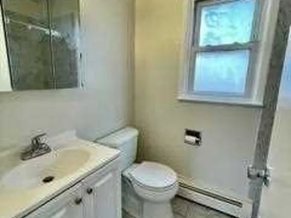 6214 Meadowview Avenue image 3 of 8