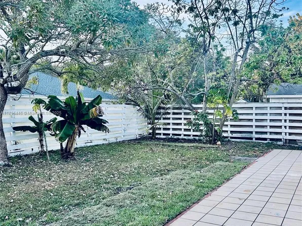 15016 SW 139th Pl, Miami, FL 33186