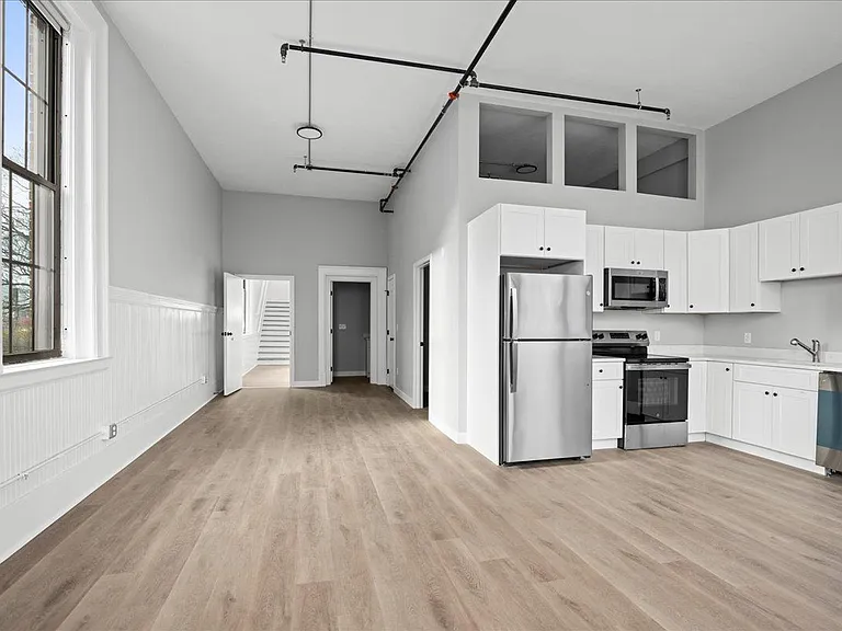 22 Waverly St — Photo 24