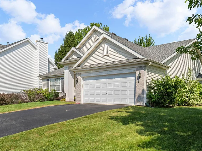 Long Island Cir — Photo 74