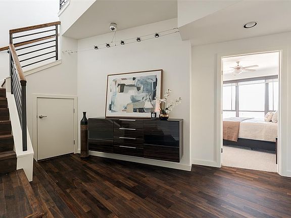 5th image of 401 E Boyd St Suite 400