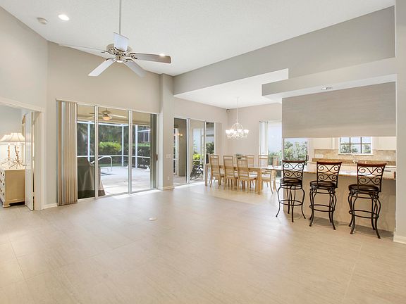 3rd image of 435 Kelsey Park Dr