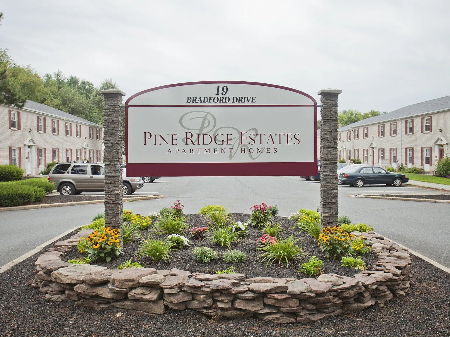 2 bed, 1.5 bath, 900 sqft, $1,700 — Photo 1