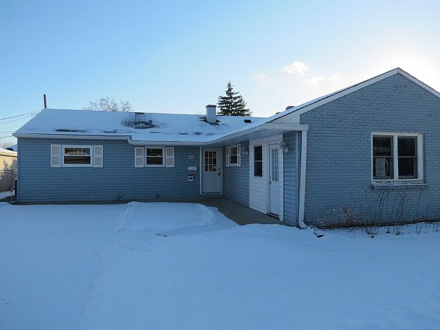 1st image of 39 Cambridge Ln