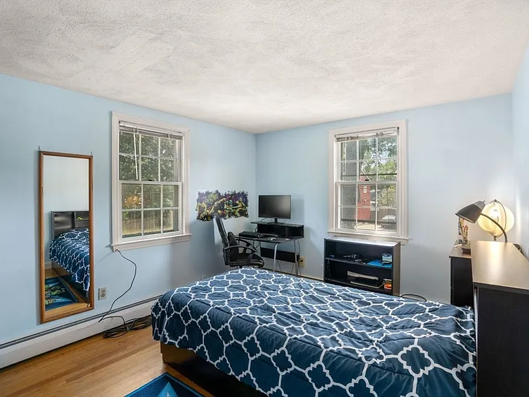 42 Rockland Ave — Photo 20