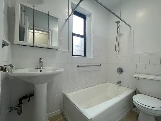 Rented by Oxford Property Group | media 13