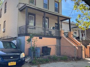 26 Pine St, Staten Island, NY 10301