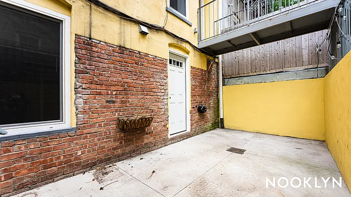 Rented by Nooklyn NYC LLC | media 35