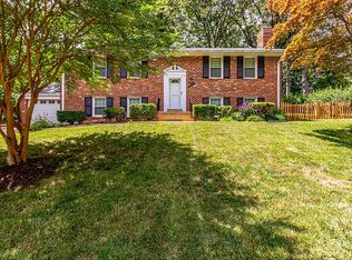 4704 Ponderosa Dr, Annandale, VA 22003