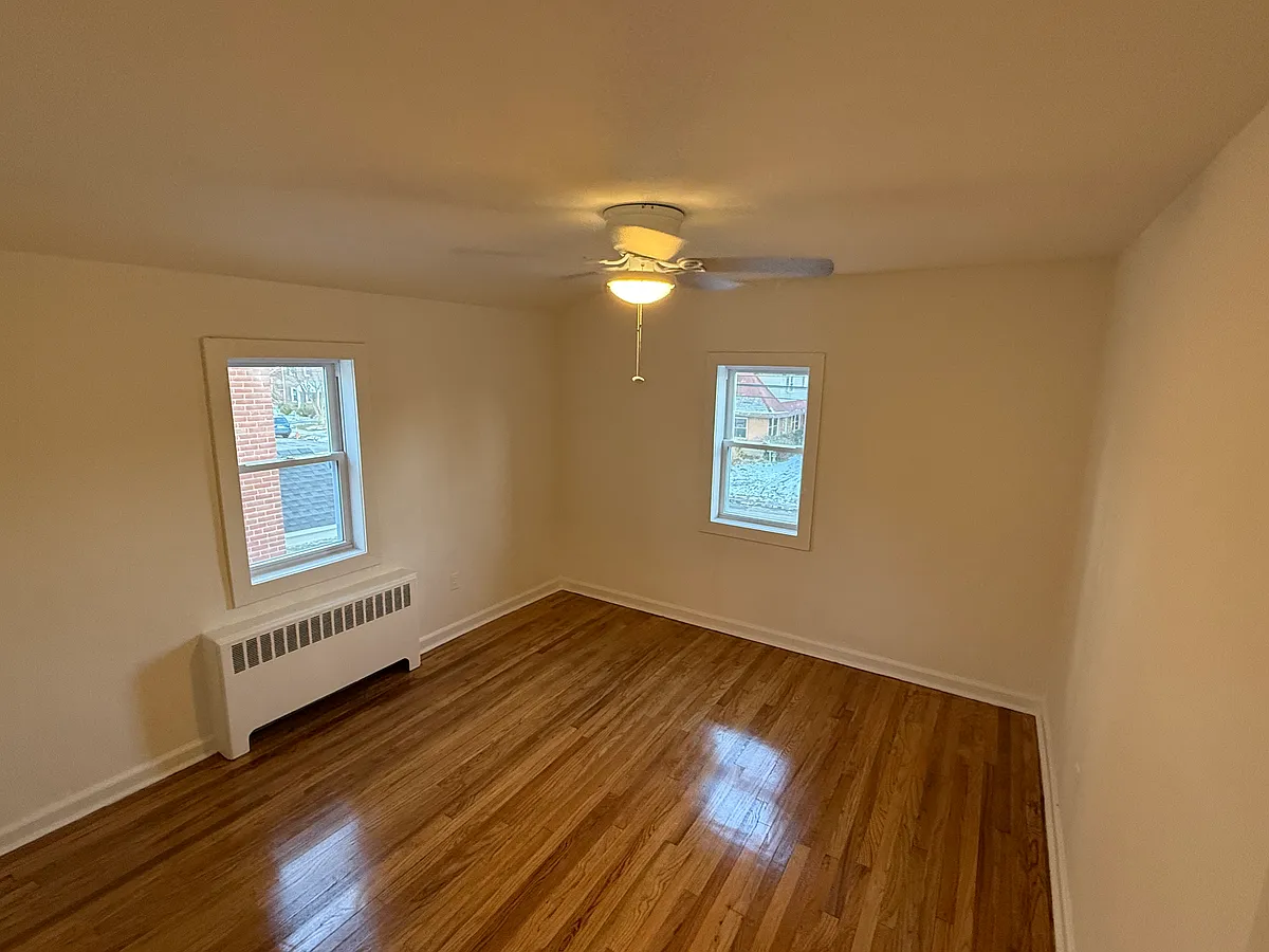 Building Photo - 128 W Elkinton Ave #2
