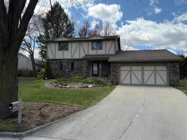 1310 Muirfield Court, Middleton, WI 53562