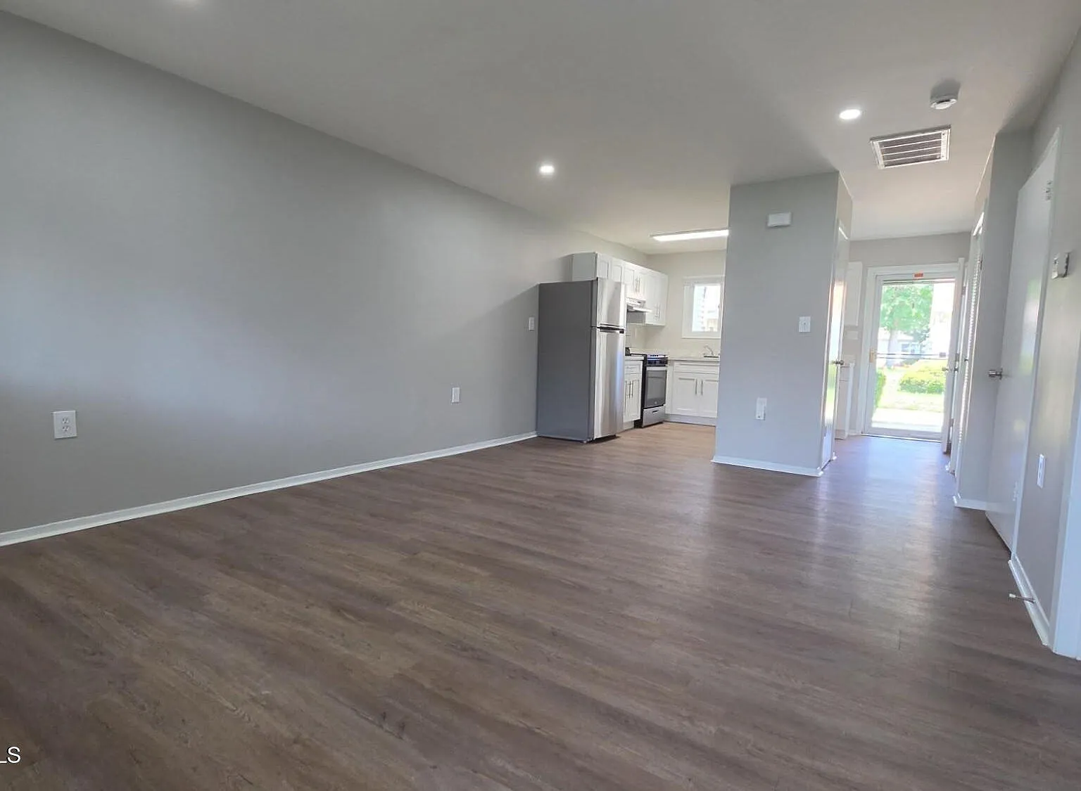 2 bed, $2,175 — Photo 3